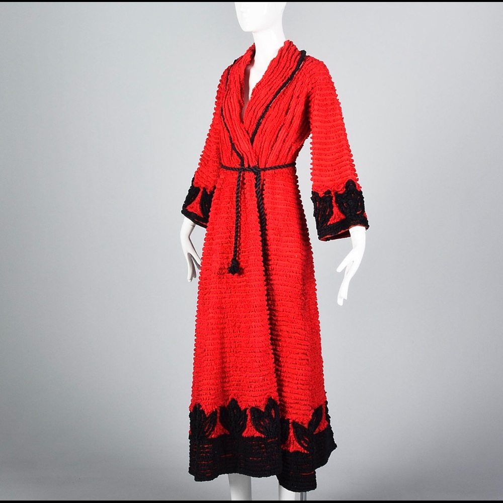 1930s chenille robe